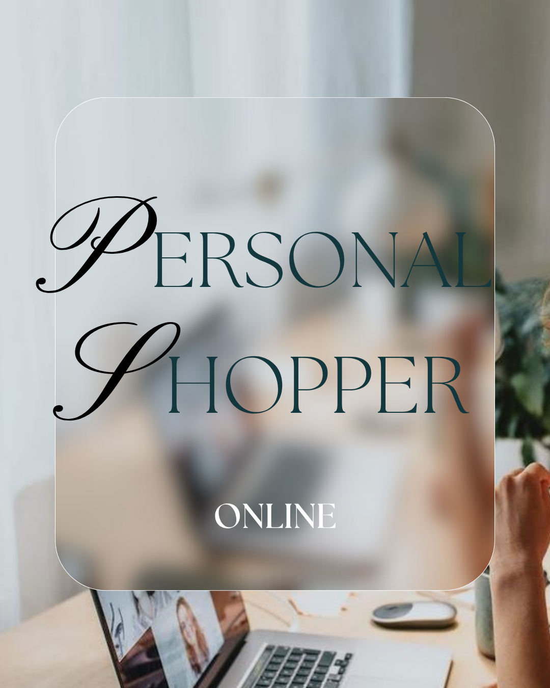 Penélope Illa durante una sesión de personal shopper online, ayudando a mujeres a comprar con intención, optimizar su presupuesto y elegir prendas que potencien su estilo personal desde casa.